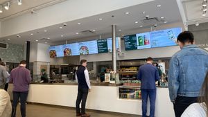 Inside  at sweetgreen - N State St - The Shops at North Bridge in Chicago