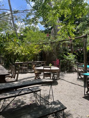 garden  at El Manatí in Bacalar