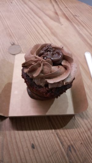 Chocolate muffin at Chök in Barcelona
