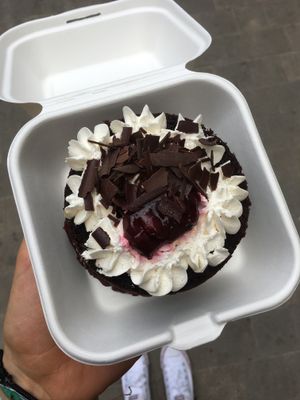 Vegan Schwarzwälder Kirschtorte   at Chök in Barcelona