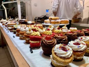 Vegan Cakes & Donuts at Chök in Barcelona