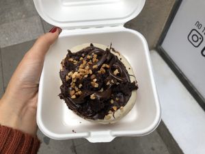 Vegan cronut at Chök in Barcelona