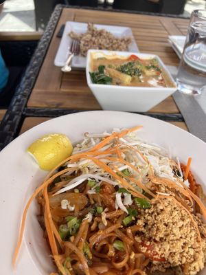 Pad Thai & Panang Curry  at Bangkok Happy Bowl in Breckenridge