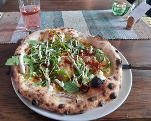 Vegan Highway to Hell piazza and rosè apple cider at Tuba - Food and Lounge in Oulu