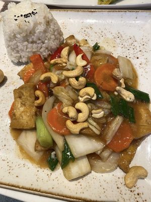 cashew tofu  at Akakiko in Graz