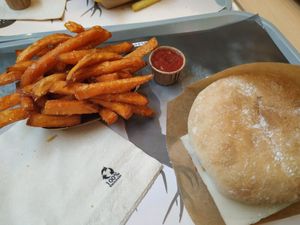 Hamburguesa khambú at Khambú Quart in Valencia
