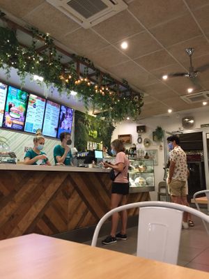 Lovely place, young and dynamic staff at Khambú Quart in Valencia