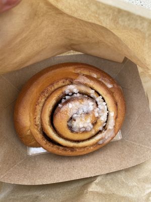 cinnamon roll  at Khambú Quart in Valencia