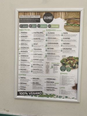 Platos estilo comida rápida muy sabrosos! Muy buen ambiente y decoración👌🏻🤩  at Khambú Quart in Valencia