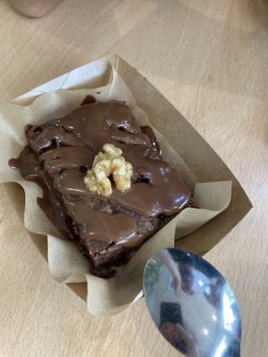 Brownie  at Khambú Quart in Valencia