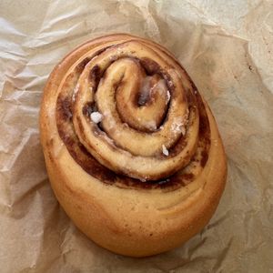 cinnamon roll  at Khambú Quart in Valencia