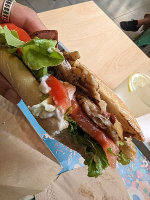  at Khambú Quart in Valencia