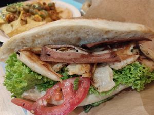  at Khambú Quart in Valencia