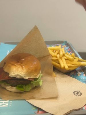  at Khambú Quart in Valencia