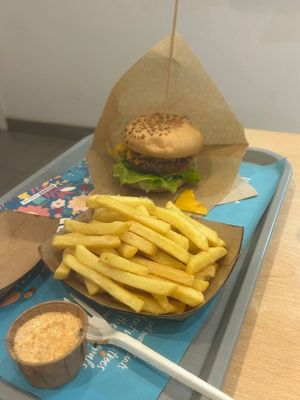  at Khambú Quart in Valencia