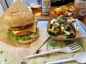  at Khambú Quart in Valencia