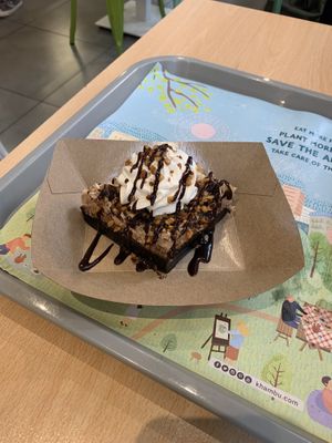 Almond Cakee  at Khambú Quart in Valencia