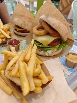  at Khambú Quart in Valencia