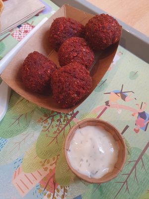 Falafel at Khambú Quart in Valencia