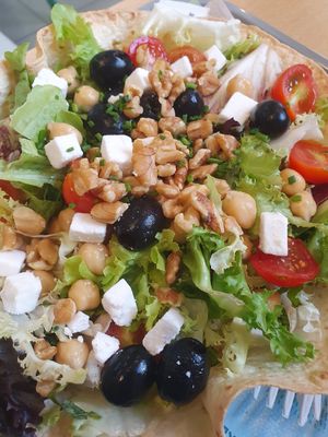 Salad at Khambú Quart in Valencia