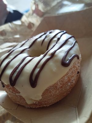 Cronut at Khambú Quart in Valencia