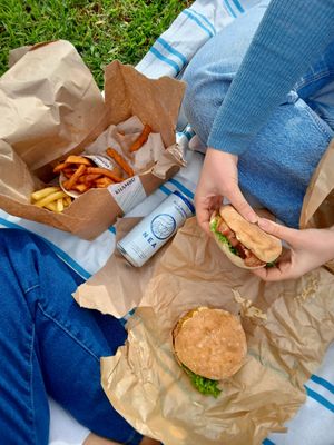 Burguer Indiana at Khambú Quart in Valencia