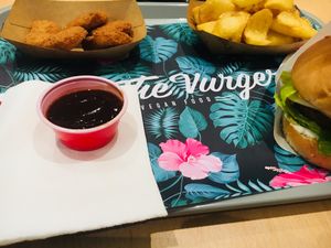 Soy burger. Bacon. Cheese. Mayo. Nuggets. Epic at Khambú Quart in Valencia