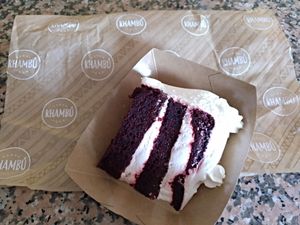 Red Velvet cake at Khambú Quart in Valencia