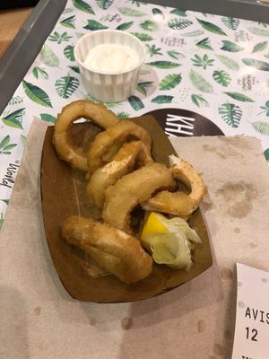 Calamari rings at Khambú Quart in Valencia