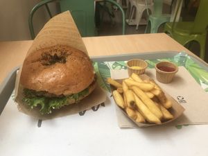 burger meal  at Khambú Quart in Valencia