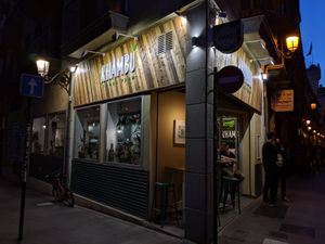 view from the street at Khambú Quart in Valencia