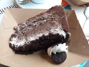 Oreo cake at Khambú Quart in Valencia