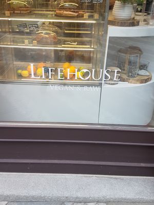 Storefront at Lifehouse Bistro in Prague