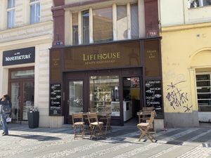 Outside view at Lifehouse Bistro in Prague