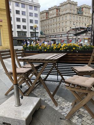 Terrace with 6 chairs at Lifehouse Bistro in Prague