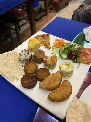 Vegetarian platter l  at Topoly in Havana