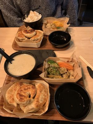 Momos, veggies and soup  at Mo Mo - Saint-Gilles in Brussels
