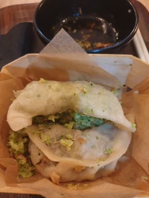  at Mo Mo - Saint-Gilles in Brussels