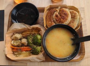 Lunch menu, with Fried Momos at Mo Mo - Saint-Gilles in Brussels