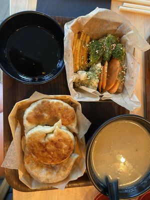 Menu with fried dumpling and lentil soup at Mo Mo - Saint-Gilles in Brussels