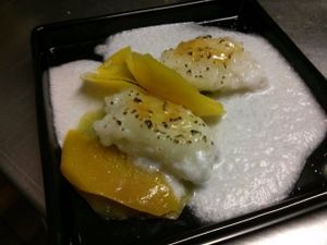 White Sticky Rice with Mango and Cocunut Cream / Quenelles de Arroz Glutinoso con Mango y Crema de Coco at Black Salad in Vitoria Gasteiz