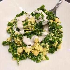 kale con garbanzos y bulgur at Black Salad in Vitoria Gasteiz