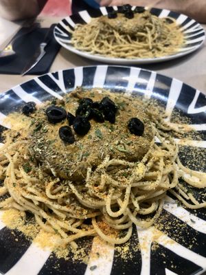 Spaghettis al pesto rojo  at Black Salad in Vitoria Gasteiz