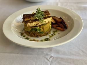 Momtaz vegan bowl with tofu😄 at HoQ in Des Moines