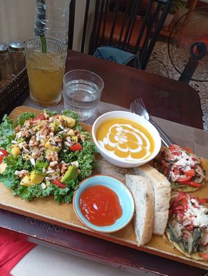 The European combo (avo kale salad, pumpkin soup, mini pizzas) at The Veg - Organic Vego and Tea in Hanoi