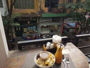 Poke Bowl on the balcony at The Veg - Organic Vego and Tea in Hanoi
