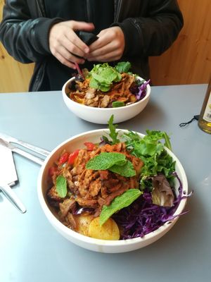 Vegan kebab bowl at beets&roots in Berlin