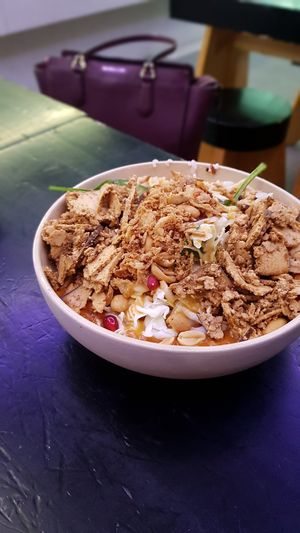 Thai rice bowl with teriyaki tofu at beets&roots in Berlin