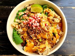 Crunchy Tofu Bowl at beets&roots in Berlin