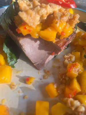 Ordered a tuna tastes blend and texture like a cardboard. Paid 115K which is absolutely overpriced. Nice open space though  at Herb Library  in Ubud